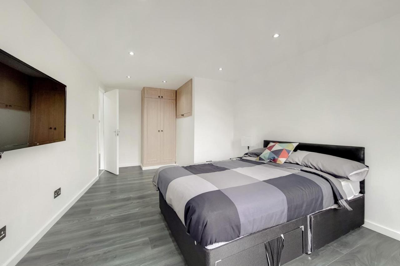 Lovely 4 Bed Apartment Perfect For Families! London Eksteriør billede
