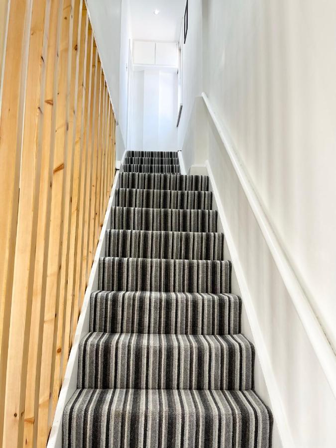 Lovely 4 Bed Apartment Perfect For Families! London Eksteriør billede